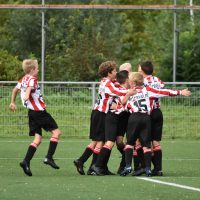 AB JO13-2 – Excelsior M. JO13-1: Nipte winst in eerste competitiewedstrijd